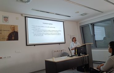 Edukacija kroz demonstraciju vještina reanimacije novorođenčeta za medicinske sestre/tehničare i primalje