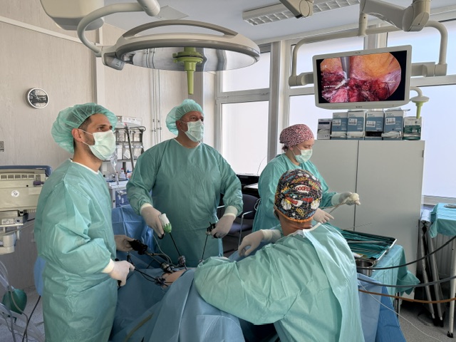Učinjena prva laparoskopska totalna histerektomija s obostranom adneksektomijom na Odjelu ginekologije naše Bolnice